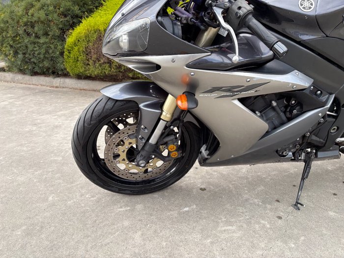 2004 Yamaha YZF-R1 Black