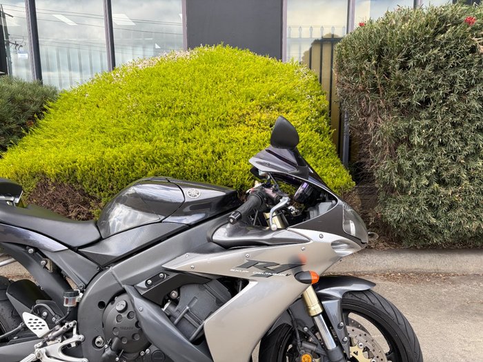 2004 Yamaha YZF-R1