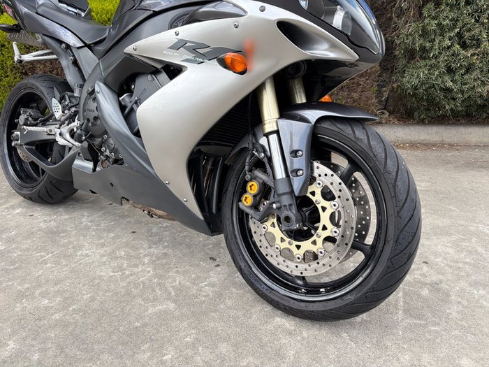 2004 Yamaha YZF-R1 Black