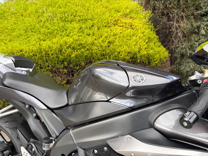 2004 Yamaha YZF-R1 Black