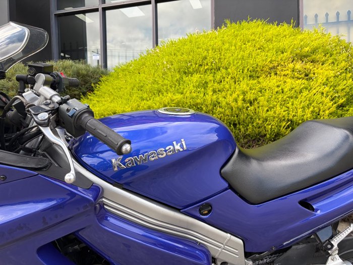 2002 Kawasaki ZZ-R250 (EX250) Blue