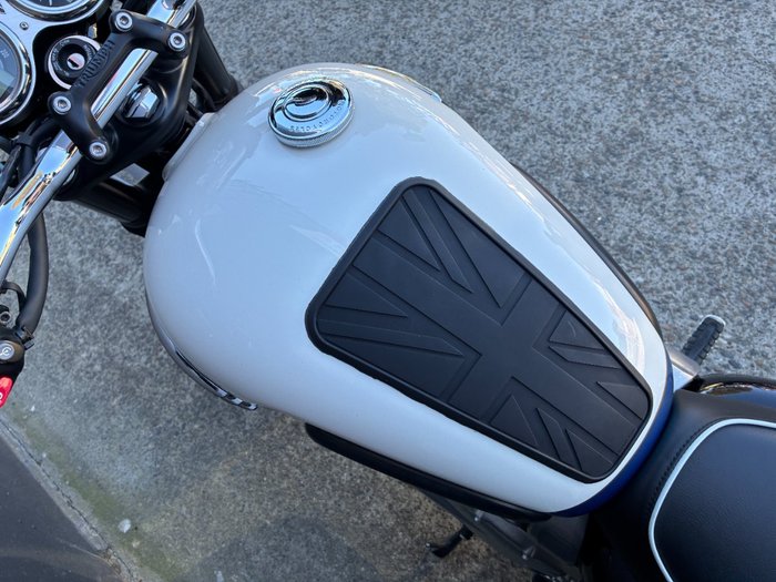 2023 Triumph BONNEVILLE T120 BLUE