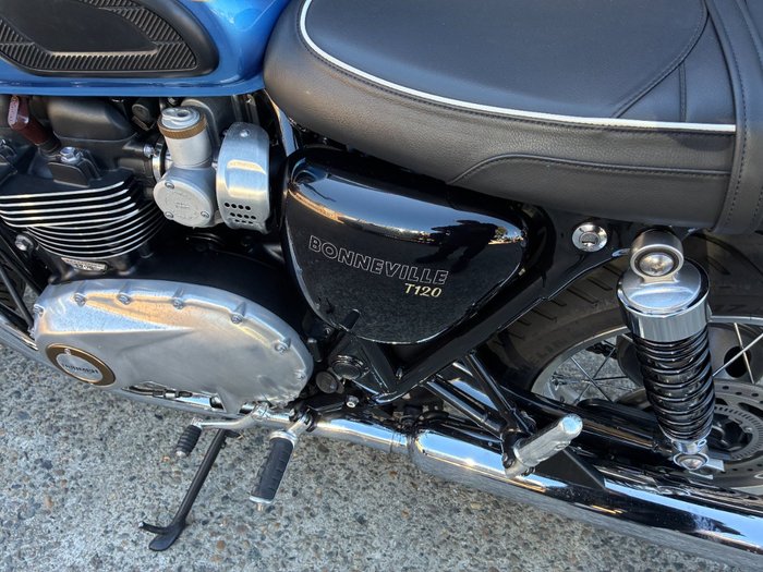 2023 Triumph BONNEVILLE T120 BLUE