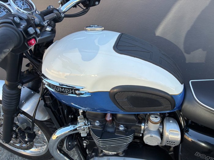 2023 Triumph BONNEVILLE T120 BLUE