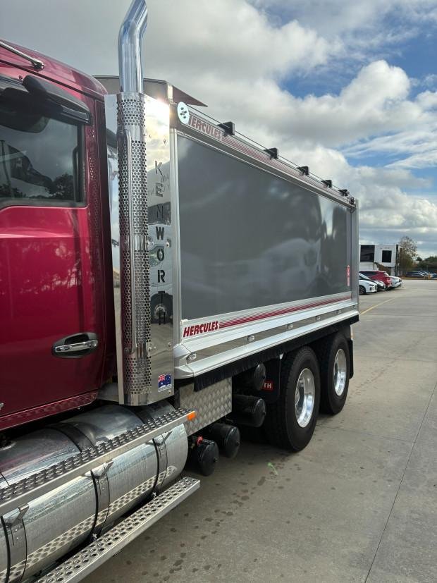 2025 Kenworth T420 T420sar