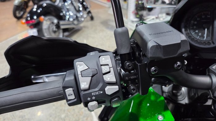 2025 Kawasaki VERSYS 1100 S Black