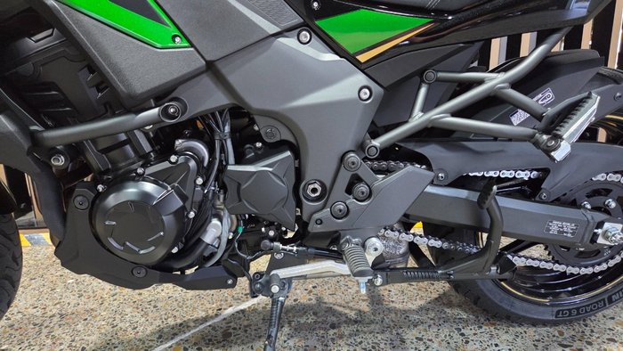 2025 Kawasaki VERSYS 1100 S Black