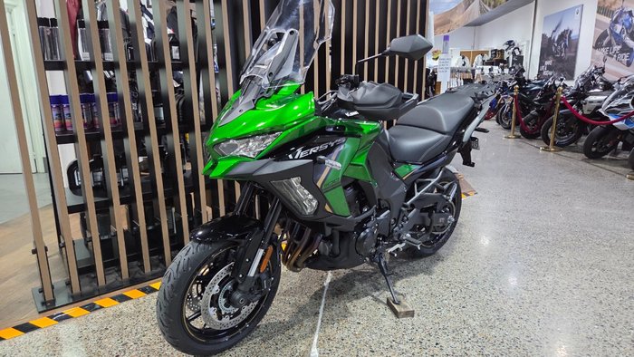 2025 Kawasaki VERSYS 1100 S Black