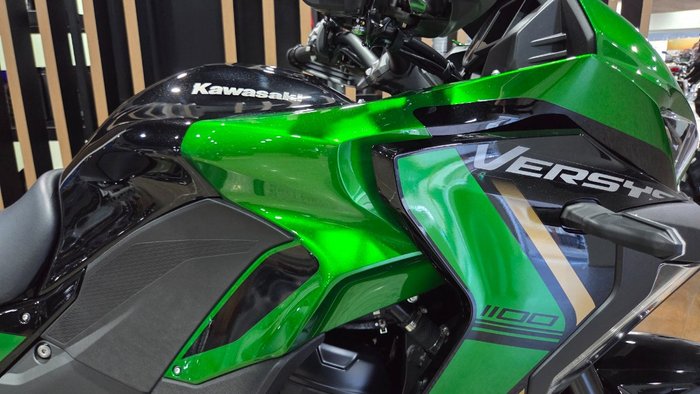 2025 Kawasaki VERSYS 1100 S Black