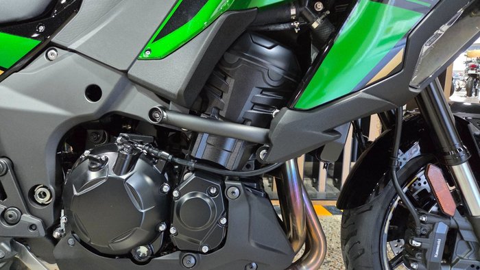 2025 Kawasaki VERSYS 1100 S Black