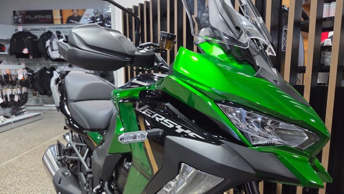 2025 Kawasaki VERSYS 1100 S Black