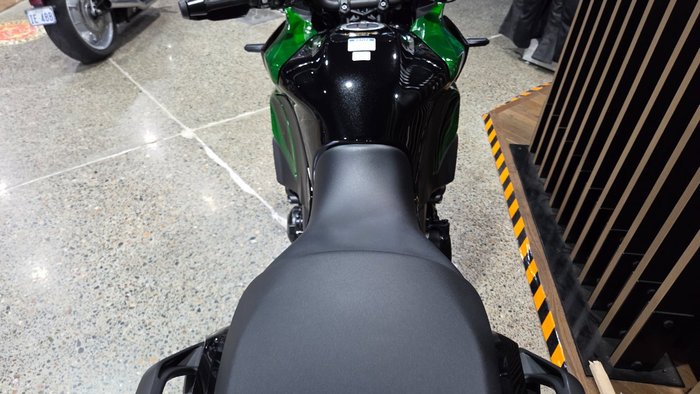 2025 Kawasaki VERSYS 1100 S Black