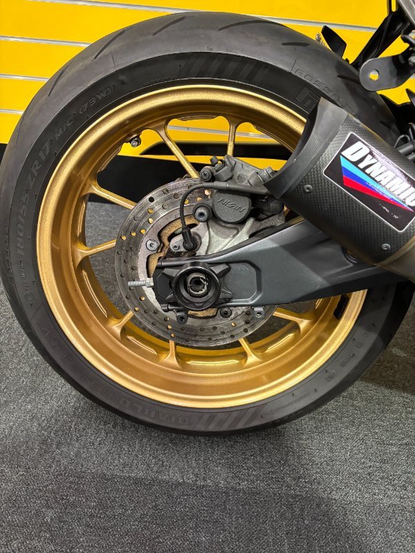 2022 Yamaha YZF-R7LA White