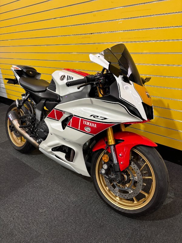2022 Yamaha YZF-R7LA