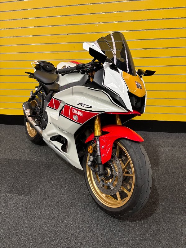 2022 Yamaha YZF-R7LA