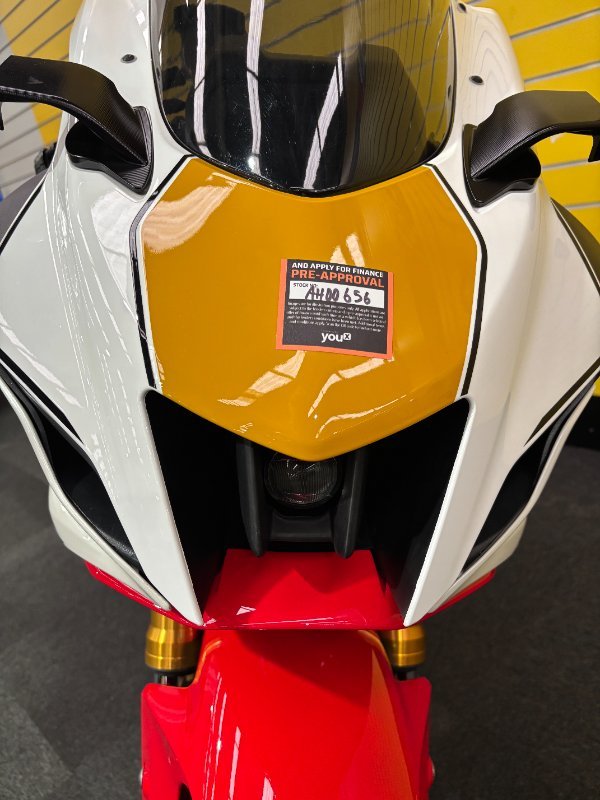 2022 Yamaha YZF-R7LA White