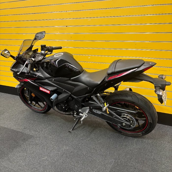 2015 Yamaha YZF-R3 Black