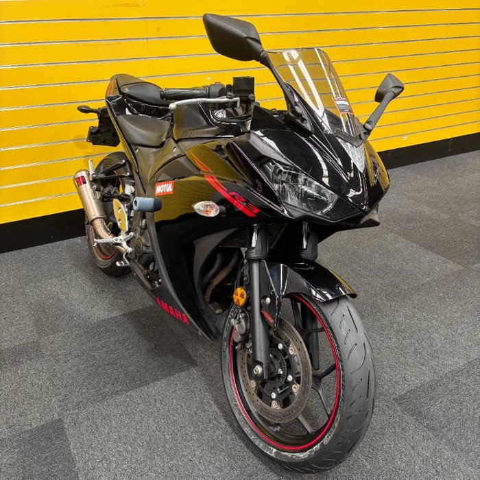 2015 Yamaha YZF-R3 Black