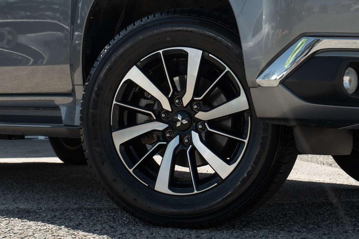 2017 Mitsubishi Pajero Sport