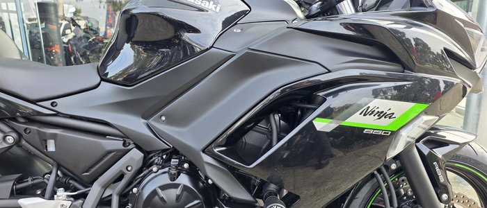 2025 Kawasaki Ninja 650 ABS Ninja Black