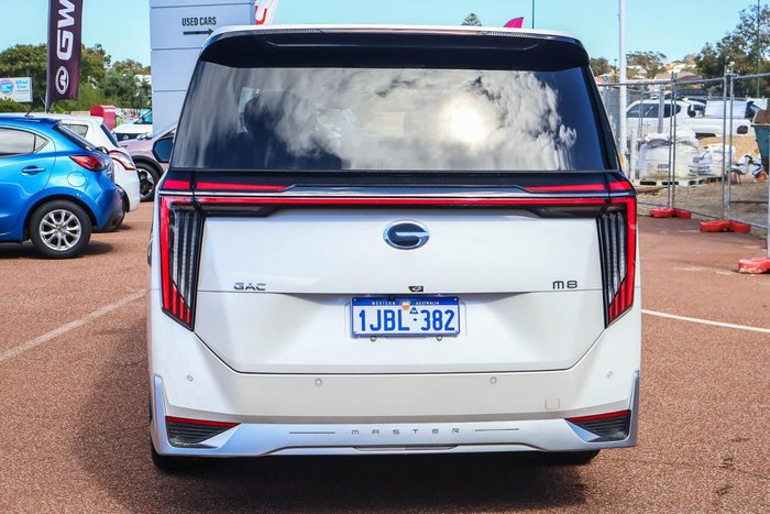 2026 GAC M8 PHEV Luxury