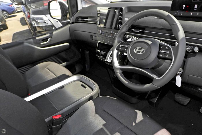 2026 Hyundai STARIA