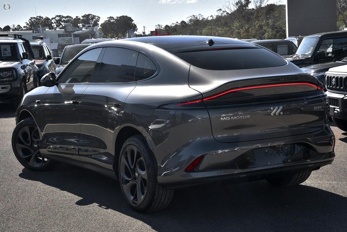 2026 MG IM6 Platinum