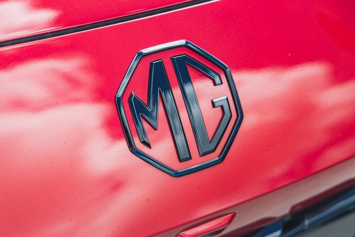 2025 MG MG7