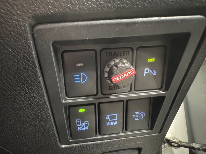 2022 Toyota Hilux SR5