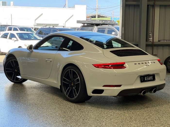 2017 Porsche 911 Carrera