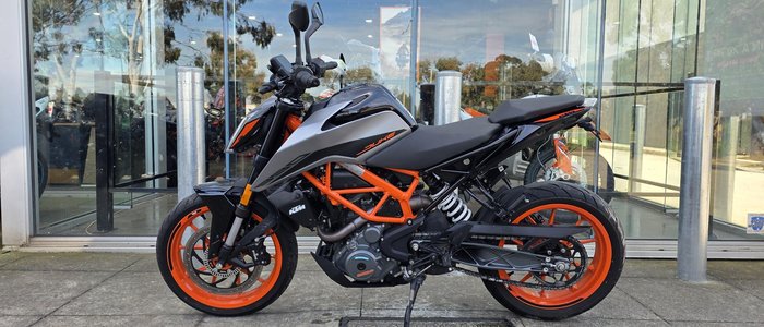 2022 KTM 390 Duke Duke Grey