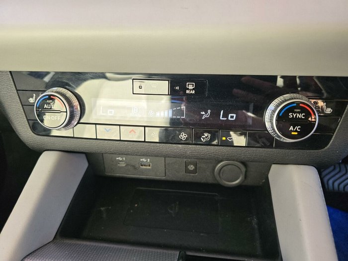 2022 Mitsubishi Outlander Exceed