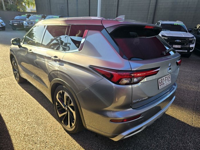 2022 Mitsubishi Outlander Exceed