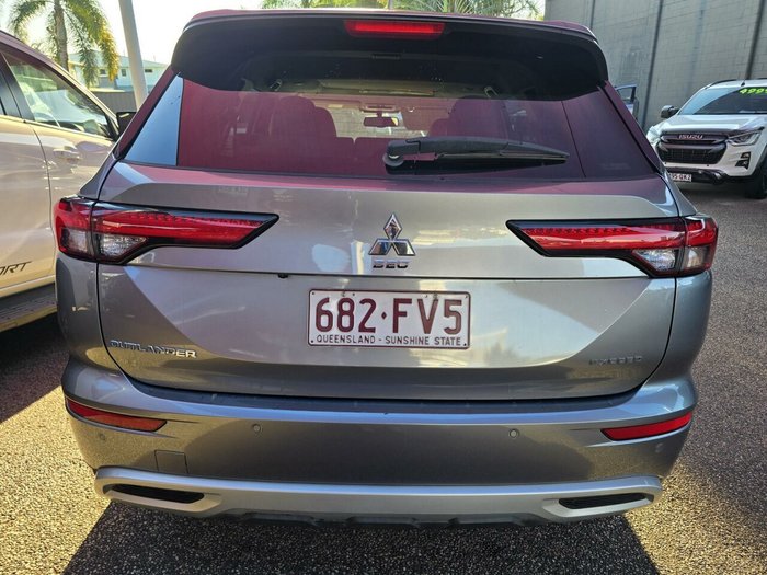 2022 Mitsubishi Outlander Exceed