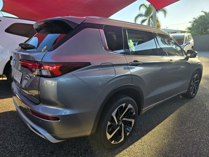 2022 Mitsubishi Outlander Exceed