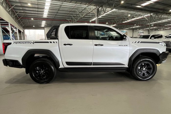 2026 Toyota Hilux Rugged X 48V