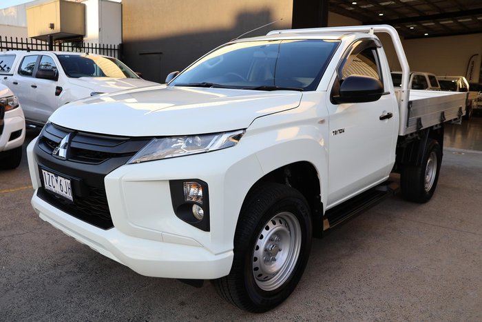 2023 Mitsubishi Triton GLX
