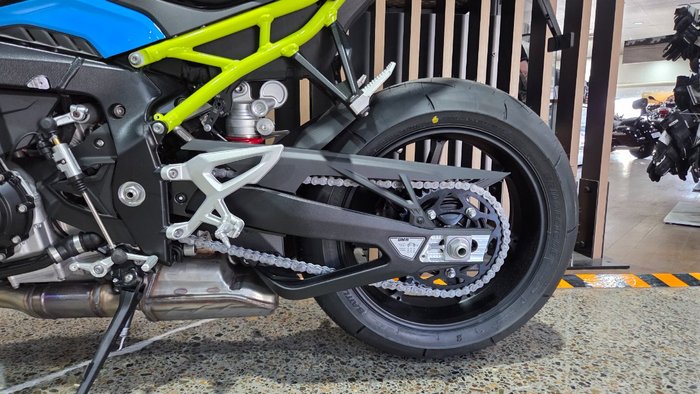2026 BMW Motorrad S 1000 R BLUE