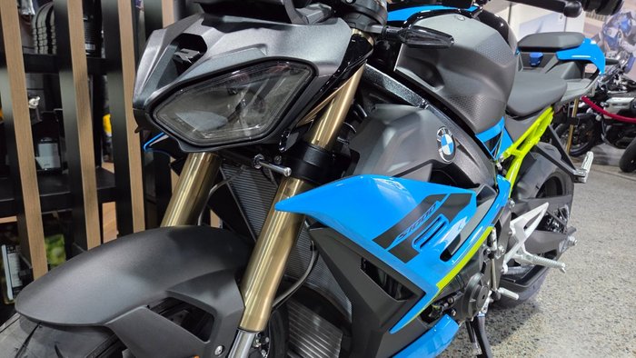2026 BMW Motorrad S 1000 R BLUE