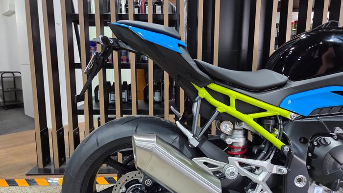 2026 BMW Motorrad S 1000 R BLUE