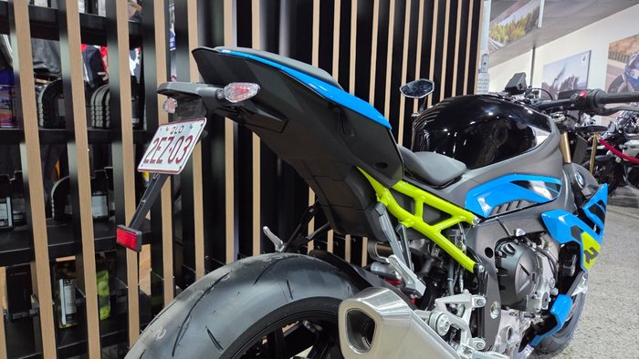 2026 BMW Motorrad S 1000 R BLUE