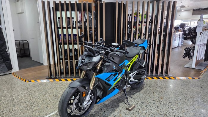 2026 BMW Motorrad S 1000 R