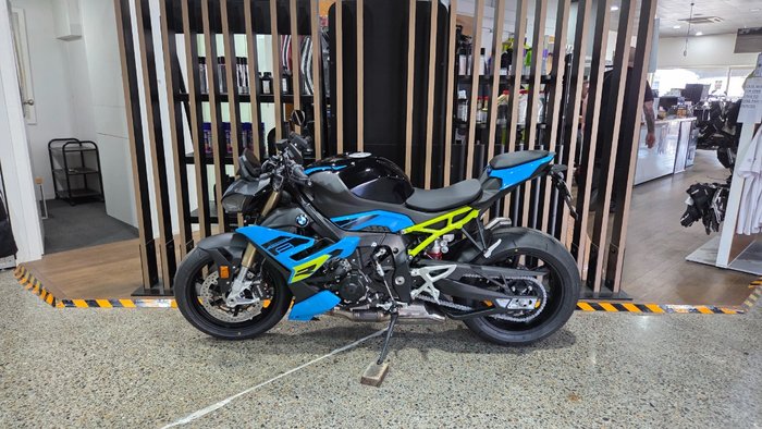 2026 BMW Motorrad S 1000 R BLUE