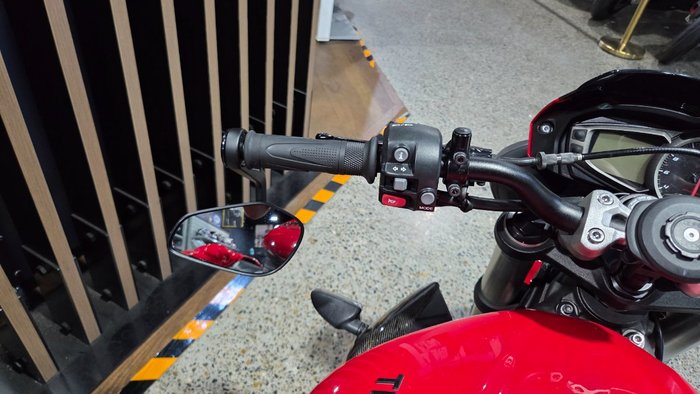 2021 Triumph STREET TRIPLE S 660 LAMS RED