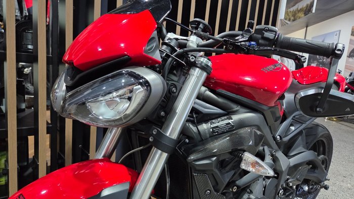 2021 Triumph STREET TRIPLE S 660 LAMS RED