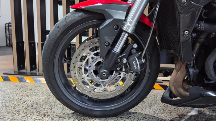 2021 Triumph STREET TRIPLE S 660 LAMS RED