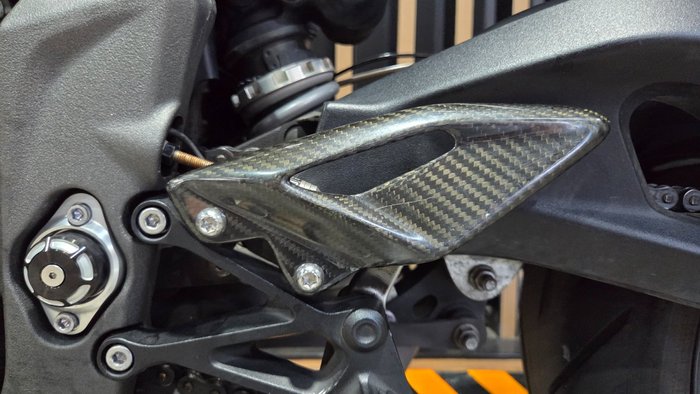 2021 Triumph STREET TRIPLE S 660 LAMS RED