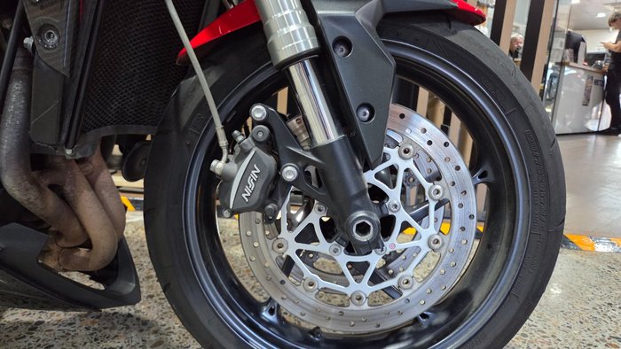 2021 Triumph STREET TRIPLE S 660 LAMS RED