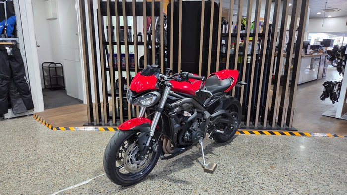 2021 Triumph STREET TRIPLE S 660 LAMS