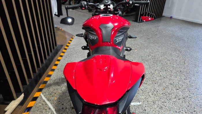 2021 Triumph STREET TRIPLE S 660 LAMS RED